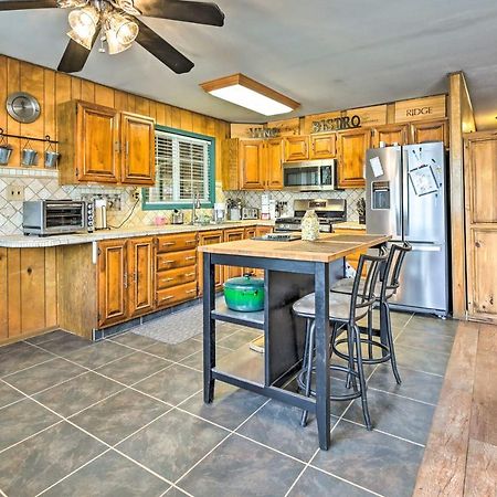 Pine Cabin In The Woods With Yard And Grill! מראה חיצוני תמונה