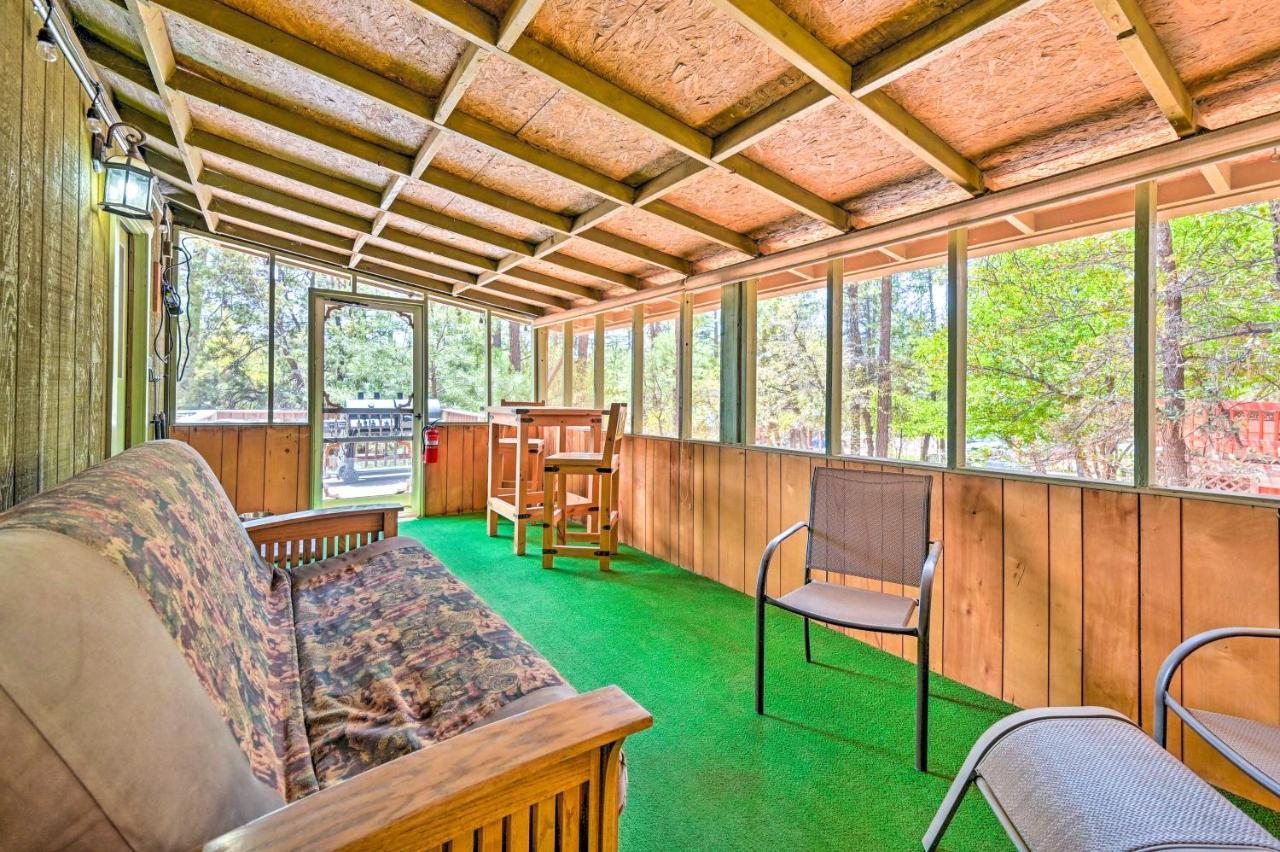 Pine Cabin In The Woods With Yard And Grill! מראה חיצוני תמונה