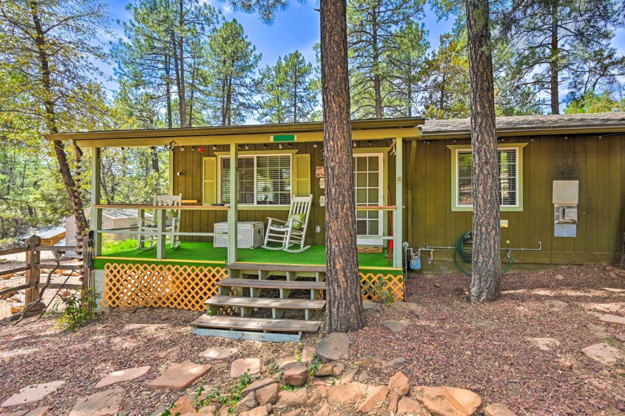 Pine Cabin In The Woods With Yard And Grill! מראה חיצוני תמונה