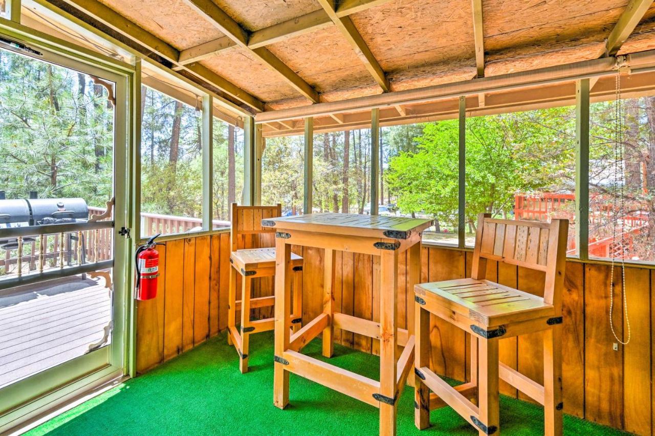Pine Cabin In The Woods With Yard And Grill! מראה חיצוני תמונה